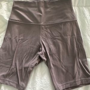 Lulu bike shorts
